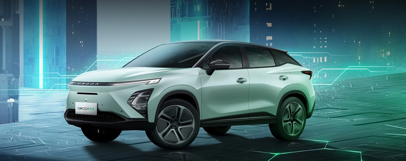 Chery-Omoda-E5-Slide-1325x525
