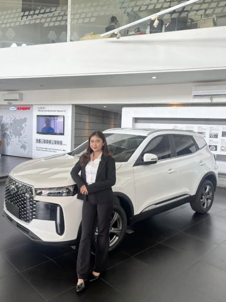 natasya-sales-executive-chery-pik2