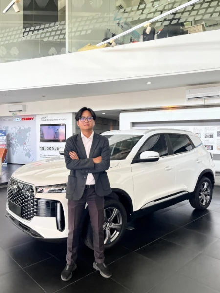 septian-sales-executive-chery-pik2