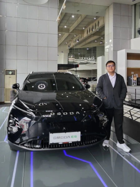 yosua-sales-executive-chery-pik2